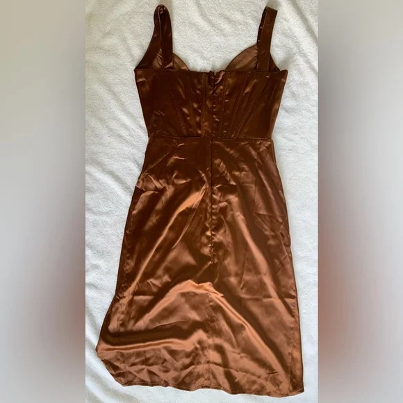 Brown satin corset dress - Picture 2 of 5
